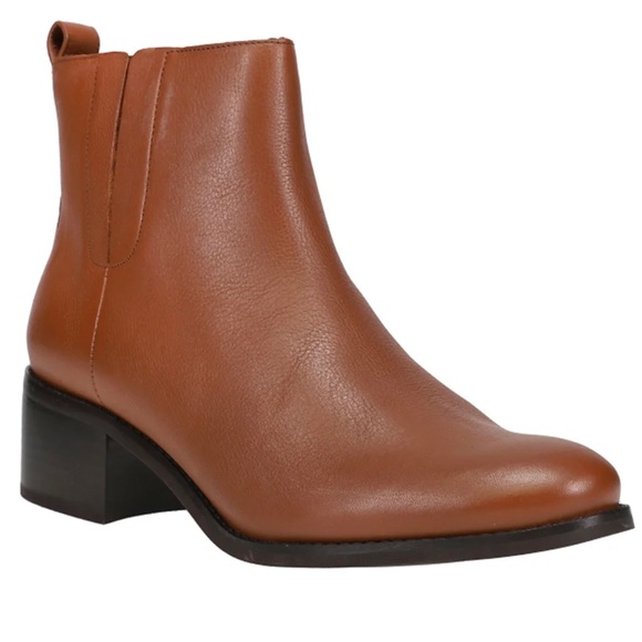 Like NEW Cole Hann Addie Zippered Booties Size 8.5 - Picture 2 of 14